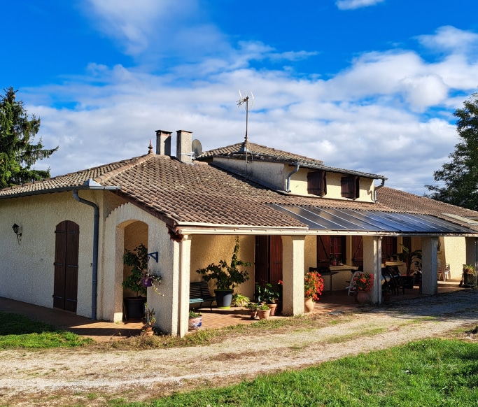 Maison avec nouvelle toiture Auch